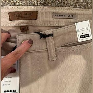 Judy Blue cropped wide leg denim jeans. Garment dyed - tan color. NWT size 16w